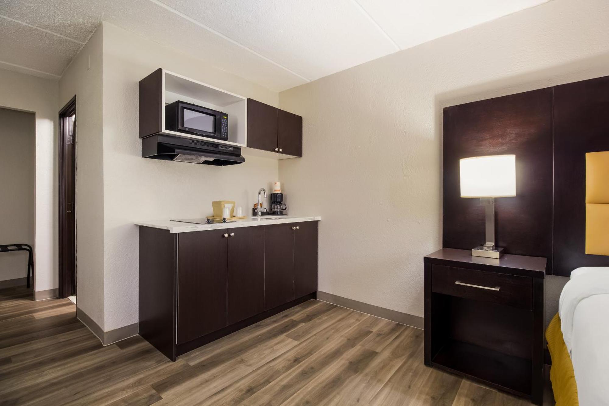 Clarion Pointe Lake Jackson - Clute المظهر الخارجي الصورة